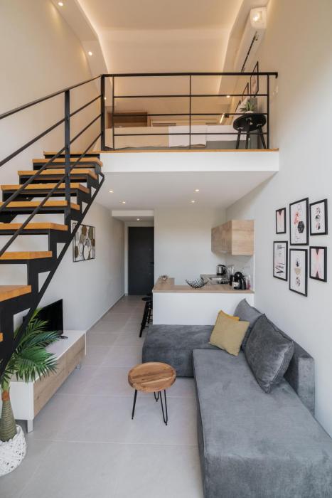 Bright & elegant loft suite in the city center