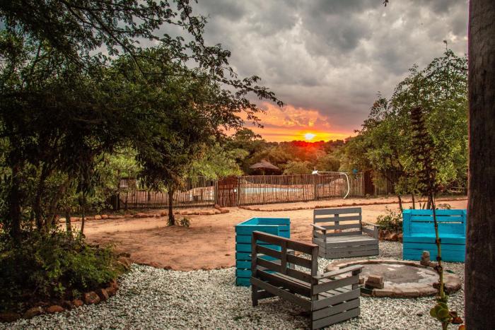 Shik Shack Backpackers