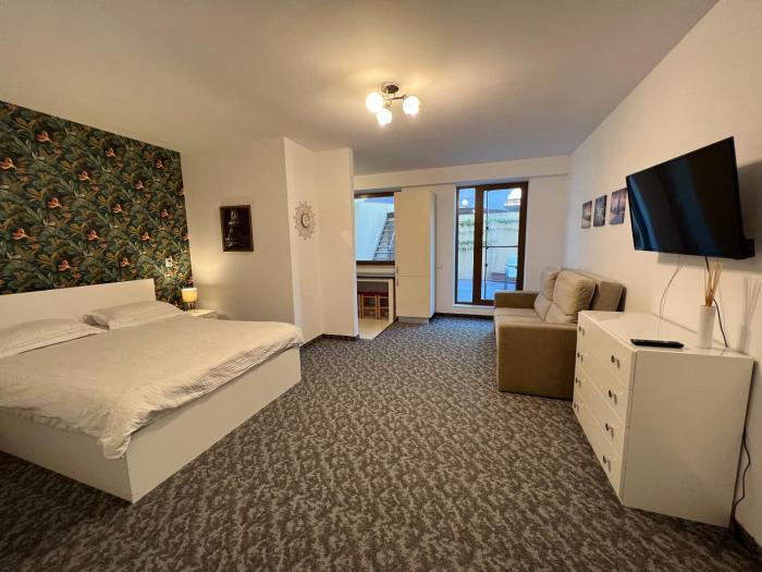 Coroni studio with jacuzzi