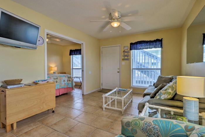Gulf Shores Condo - Walk to Beach and Little Lagoon!