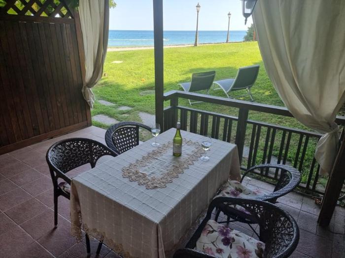 Къща на брега на морето Свети Влас, Garden of Eden