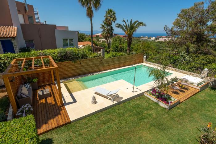 Chania Elite Homes, Enjoy a Chic Oasis by the heated Pool