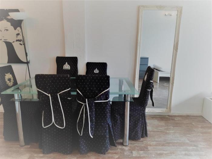 BoLA Ferienwohnung 6 Hamburg-Wandsbek 6 Betten, 3 SZ, Küche, Bad