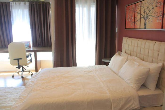 A2J BGC Luxury 1BR Suite Near Burgos Circle & Mall