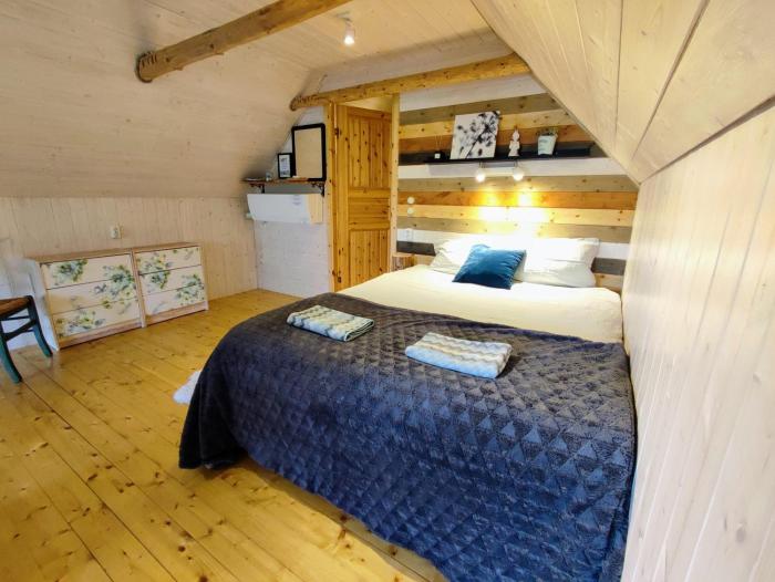 Self check-in Attic Suite next to Hiking Trails