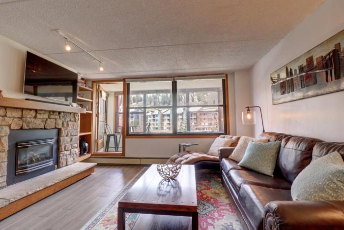 VS348 Village Square 1 Br 1 Ba condo