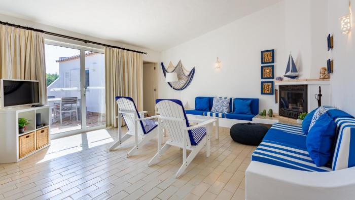 Sea 3BDR House W Patio by Lovelystay