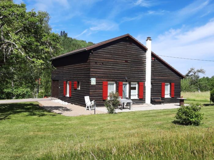 Chalet familial avec grand jardin et équipements pour enfants, à 500m du centre de Ban-sur-Meurthe - FR-1-589-33