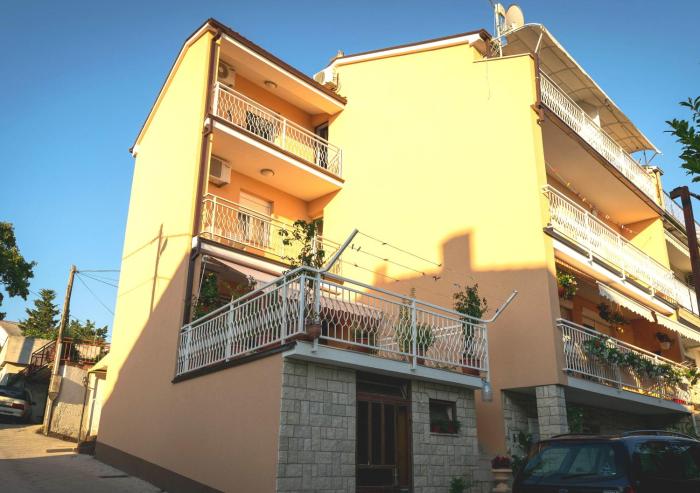 Apartmani Crikvenica 30091 - Mandekic