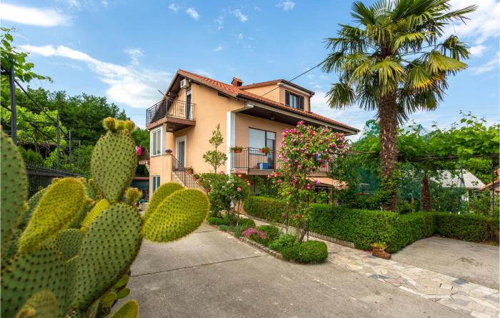 1 Bedroom Lovely Apartment In Matulji