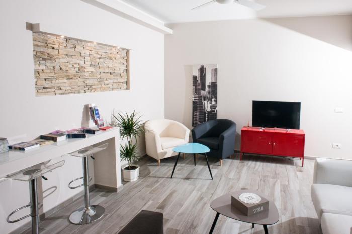 Orsini Family Deluxe Apartment by Mamo Florence