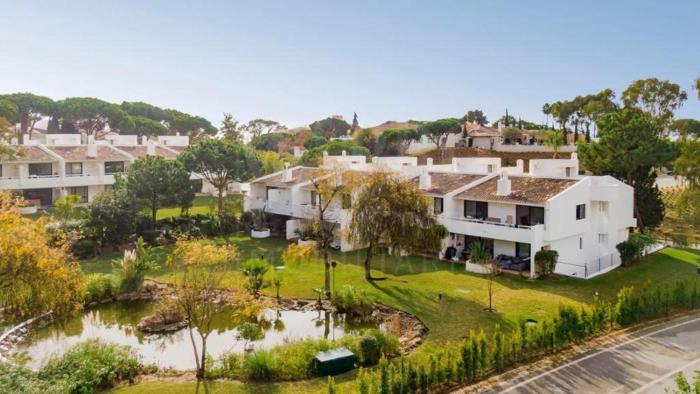 Scarlets Place - 1 bed Victory Village Quinta Do Lago - beach, nature, lakes