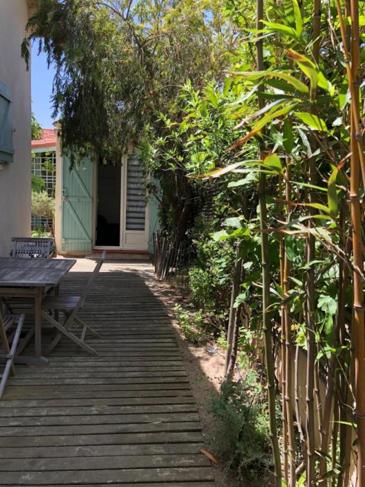 studio avec terrasse et jardin à 3 minutes à pied de la plage