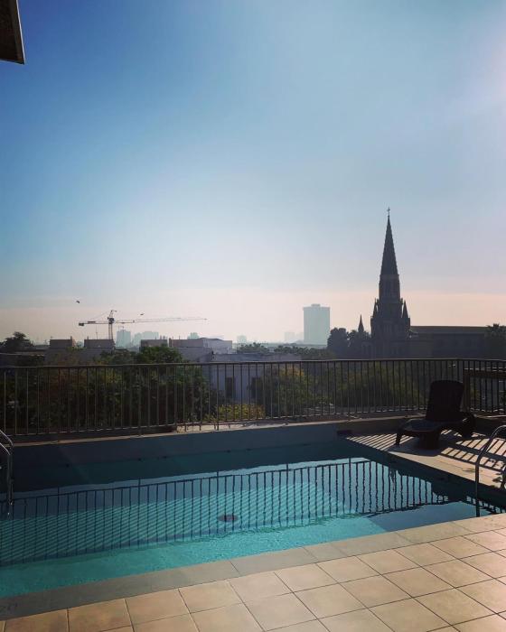 Departamento con piscina ideal para viajeros, zona turística