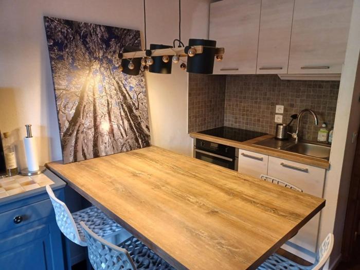Appartement 2 pièces avec balcon, 4 couchages et parking - FR-1-573-68