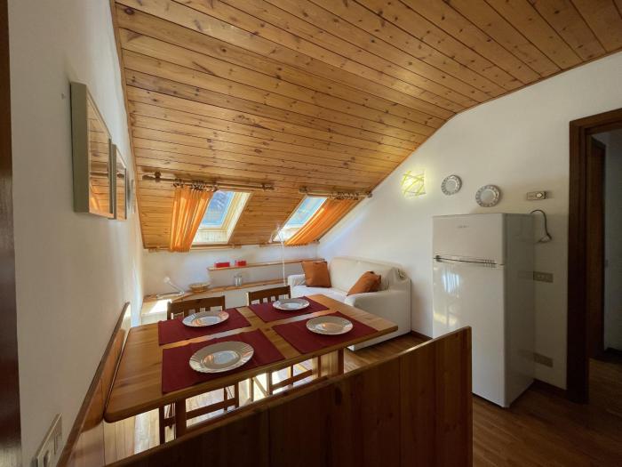 074 Bilocale Mansarda, Giustino