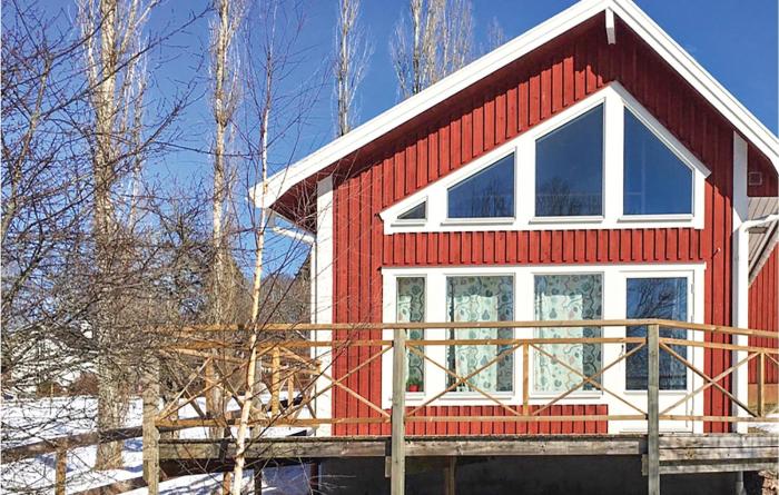 Awesome Home In Vimmerby With Wifi