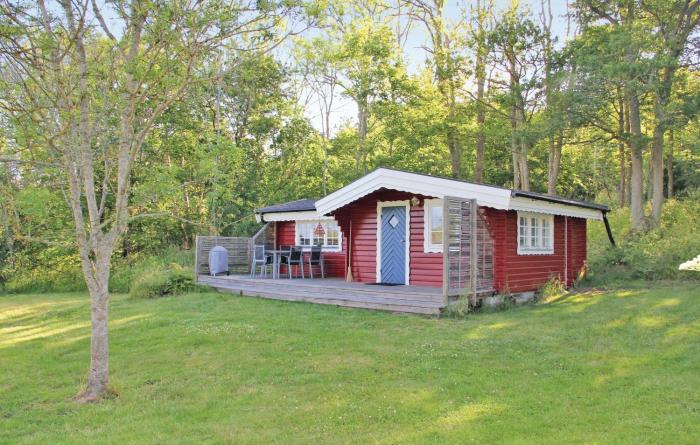 Beautiful Home In Jämjö With Kitchen
