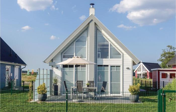 Beach Front Home In Zerpenschleuse