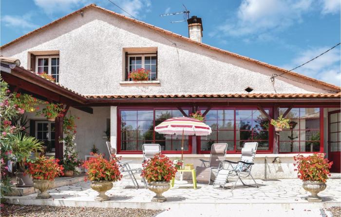 Gorgeous Home In Massugas