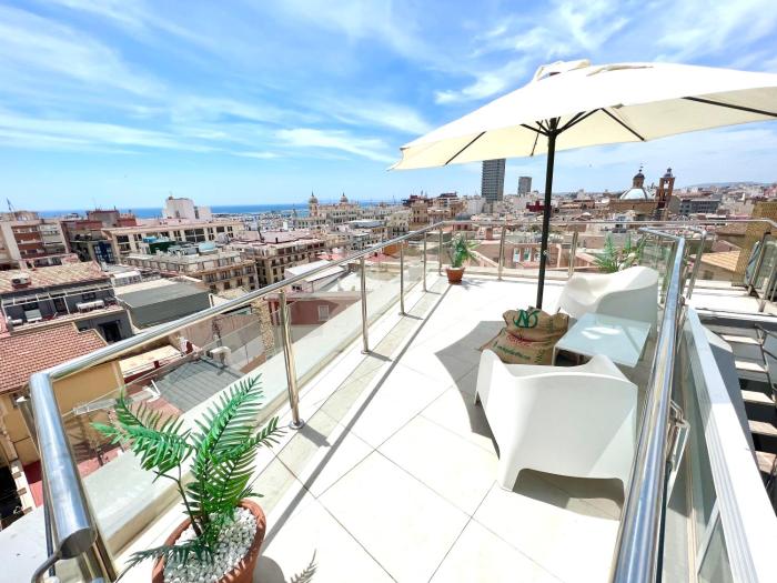 El Pont Alicante Apartments