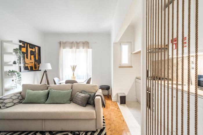 Akicity Ourique Orange