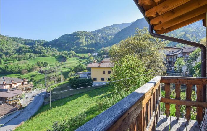 1 Bedroom Gorgeous Home In Pezzoro