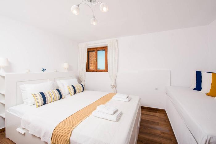 Athinas apartment