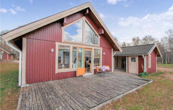 Stunning Home In Bolmsö With Wifi