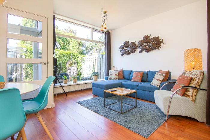 Appartement De Zeemeermin, Free parking