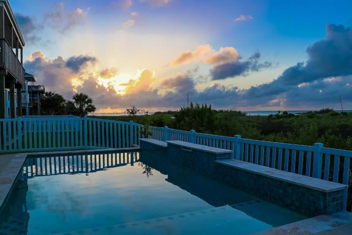 Casa Del SolGreat views and a Pool in Isla Del Sol