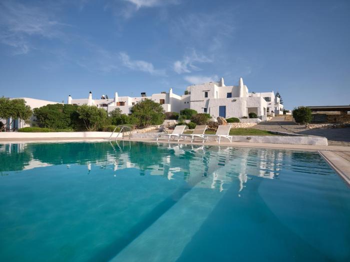 Leticia Villa with pool with amazing sea views, Paros