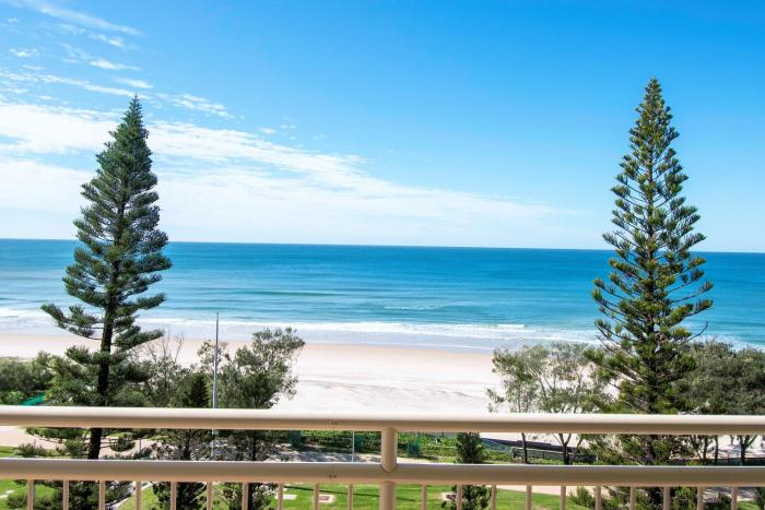 Seacrest Beachfront Apartments Gold Coast