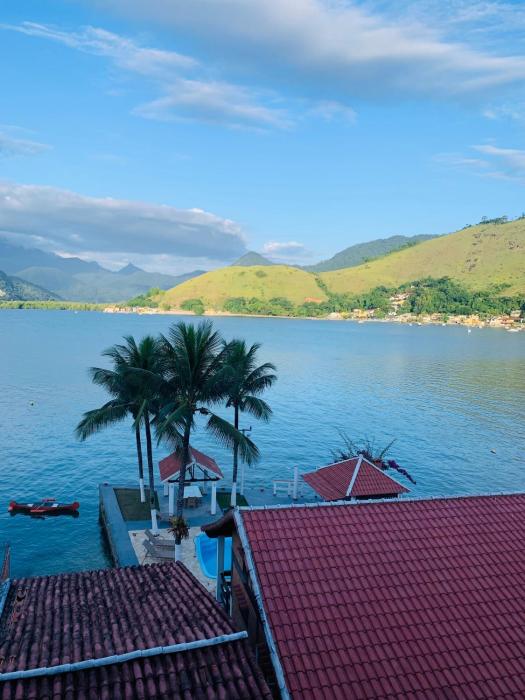 CASA NO MAR DE ANGRA