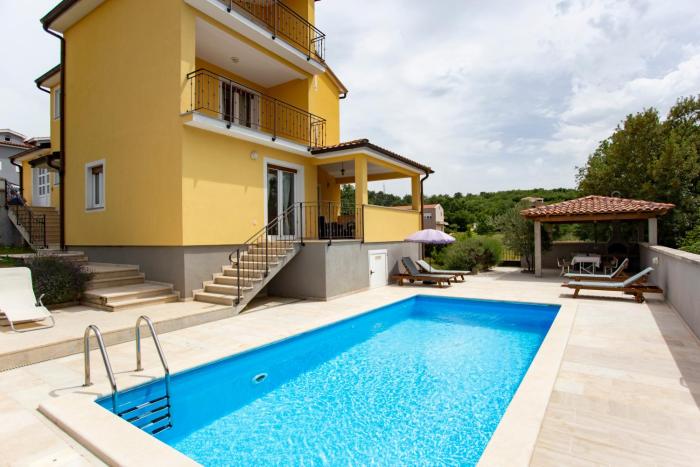 Villa Pistine  with private pool for 8 near Rovinj