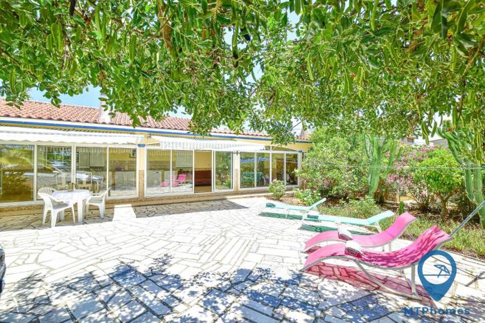 Vila Portuguesa by MTPhomes