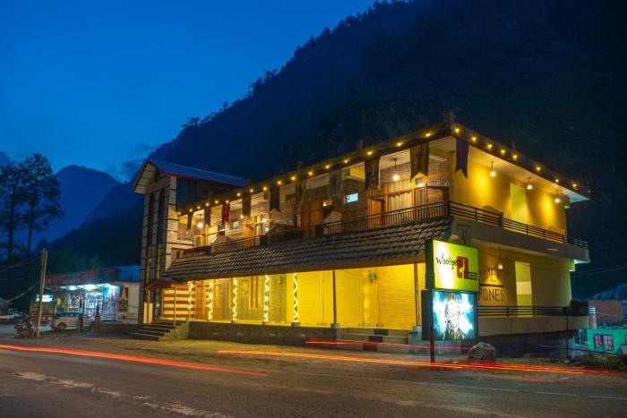 Whoopers Hostel Kasol