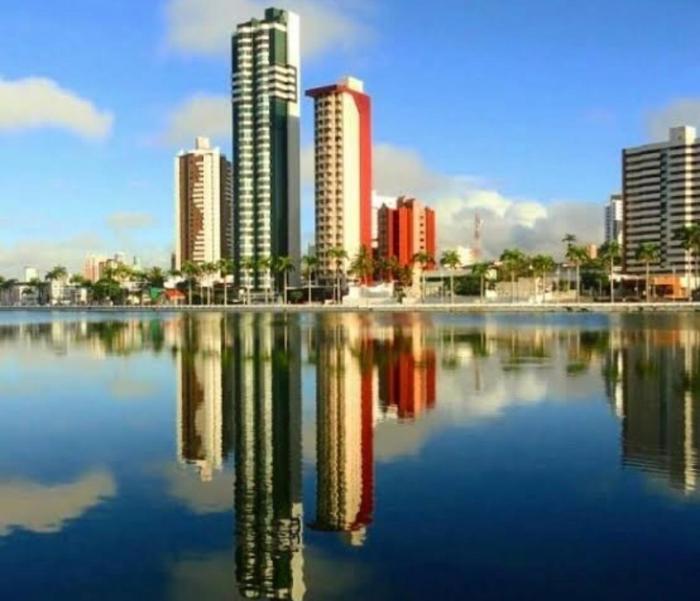 Flat a margem do açude velho