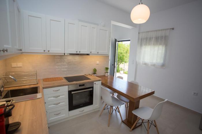 George‘s Place Kastrosikia