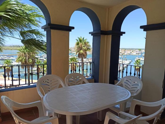 3ª Planta vistas frontales al Puerto Deportivo Punta del Moral