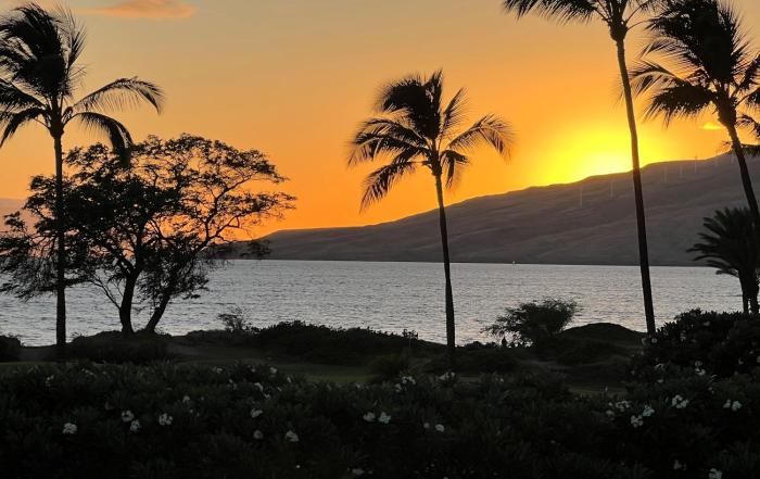 Magnificent Sunsets and Ocean views at Luana Kai