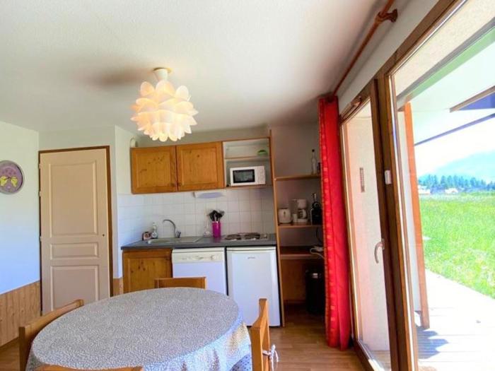 Appartement rénové 6 pers, terrasse, parking, local ski - FR-1-504-150