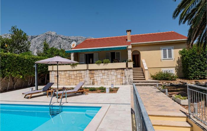 Beautiful home in Orebic with WiFi and 4 Bedrooms