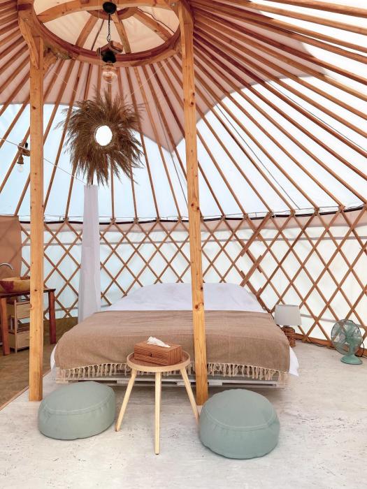 Glamping Iurte Mongole Spiritul Zimbrului