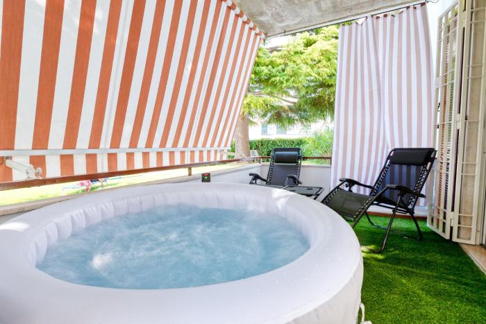Wolf House - Peschiera Holiday - Jacuzzi Privata