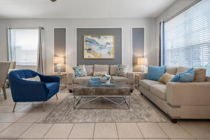 Spacious 6BR Villa Pool Parking Near Disney World