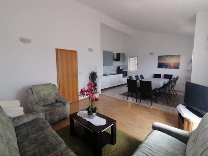 Apartment Platanus