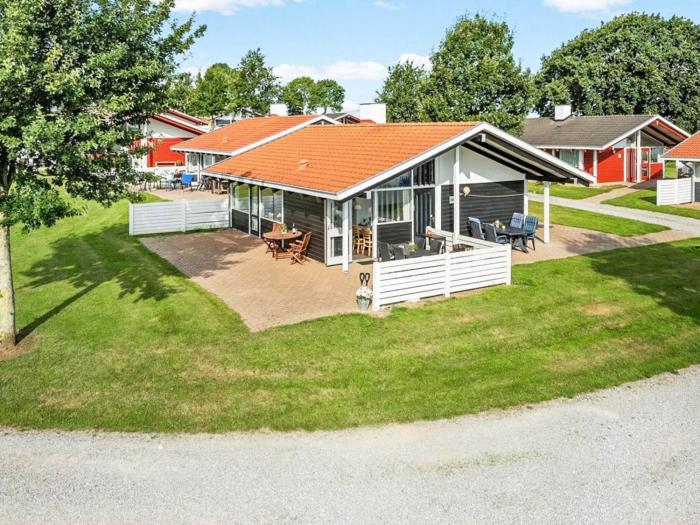 6 person holiday home in Aabenraa-By Traum