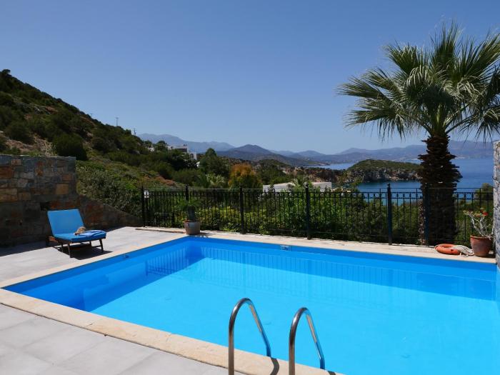 One bedroom villa with private seawater pool Just 150 meters from the sea