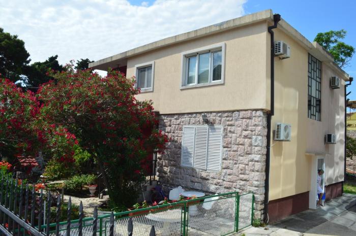 Magnolia Apartment